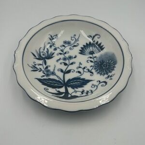 Blue Onion Porcelain Bowl Scalloped Edge Crossed Arrows Japan 10 inch Cobalt